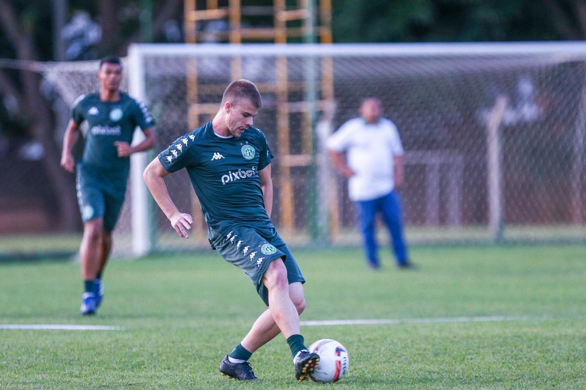 Autor de gol contra o Cruzeiro em 2021, Ludke é uma das alternativas para lateral do Bugre no jogo de sábado (Thomaz Marostegan/Guarani FC)