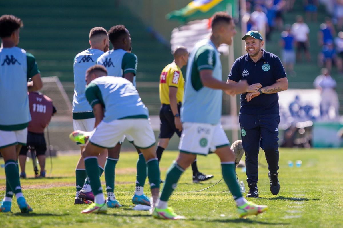 Motivado e com o apoio da diretoria, Mozart Santos está confiante na arrancada do Guarani na Série B (Thomaz Marostegan/Guarani FC)