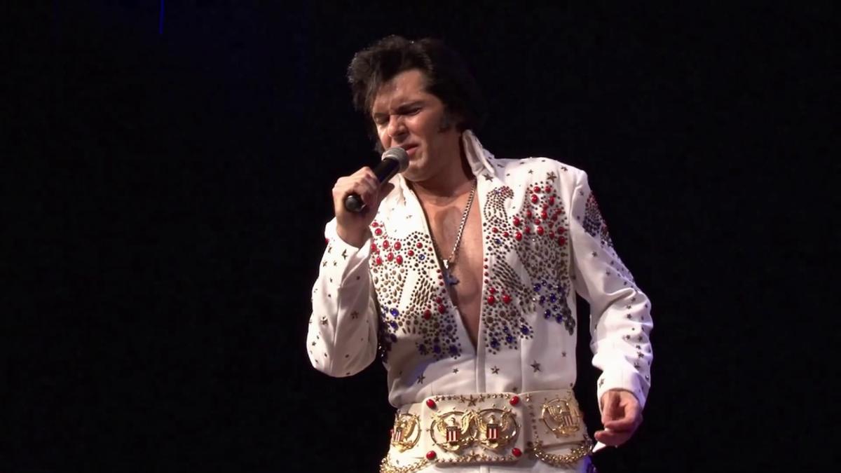 Elvis Presley é eternizado nas performaces de João Batista Pedroso, artista tributo campineiro (Divulgação)