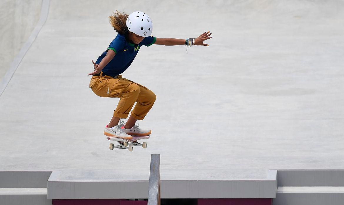 Medalha de prata na Olimpíada de Tóquio, a maranhense Rayssa Leal avançou à final com total de 20 pontos, a maior nota da fase classificatória (Reuters/  Toby Melville)