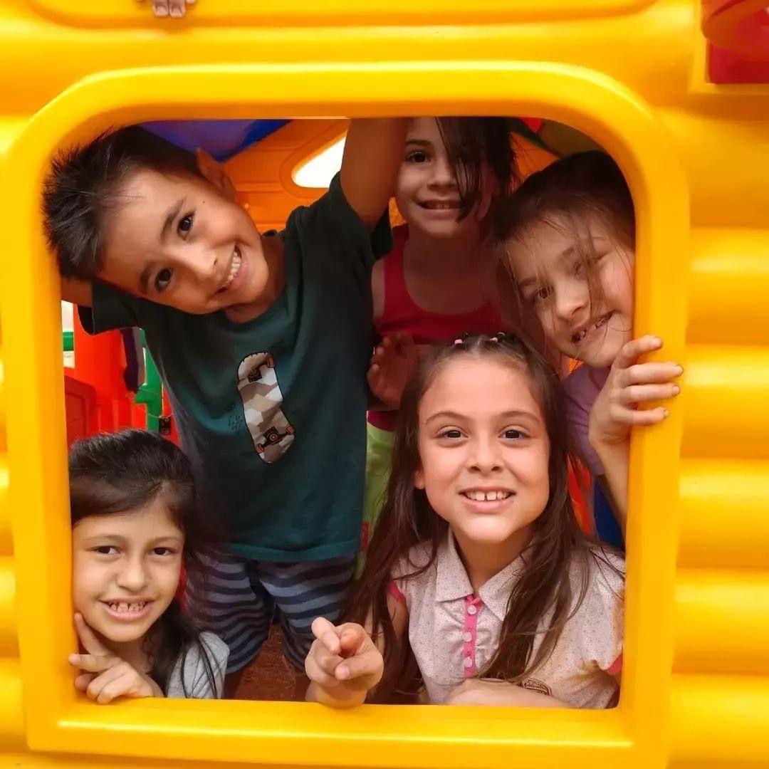 Tem muita brincadeira programada para entreter e divertir a criançada nas férias no Sesi Santos Dumont (Divulgação)