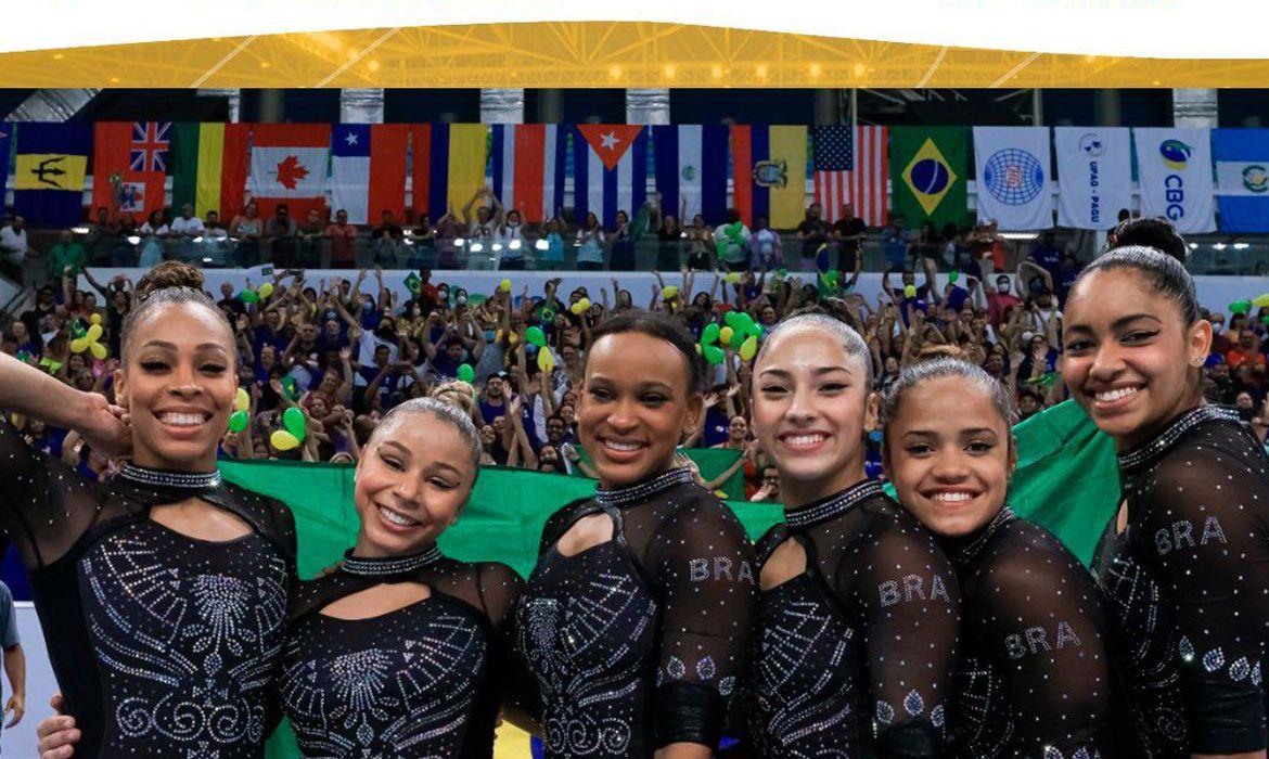 Pela primeira vez na história, brasileiras ficaram à frente das norte-americanas, em uma competição internacional (Reprodução/ Twitter)