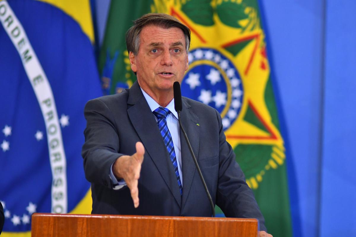 Em reunião com embaixadores, Jair Bolsonaro citou vídeos descontextualizados e informações já desmentidas pela Justiça Eleitoral (Divulgação)