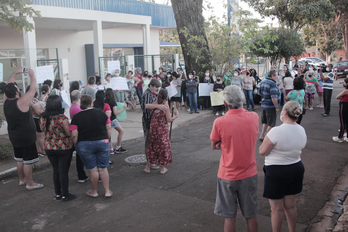 Cerca de 100 pessoas participaram do ato, segundo os organizadores (Kama Ribeiro)