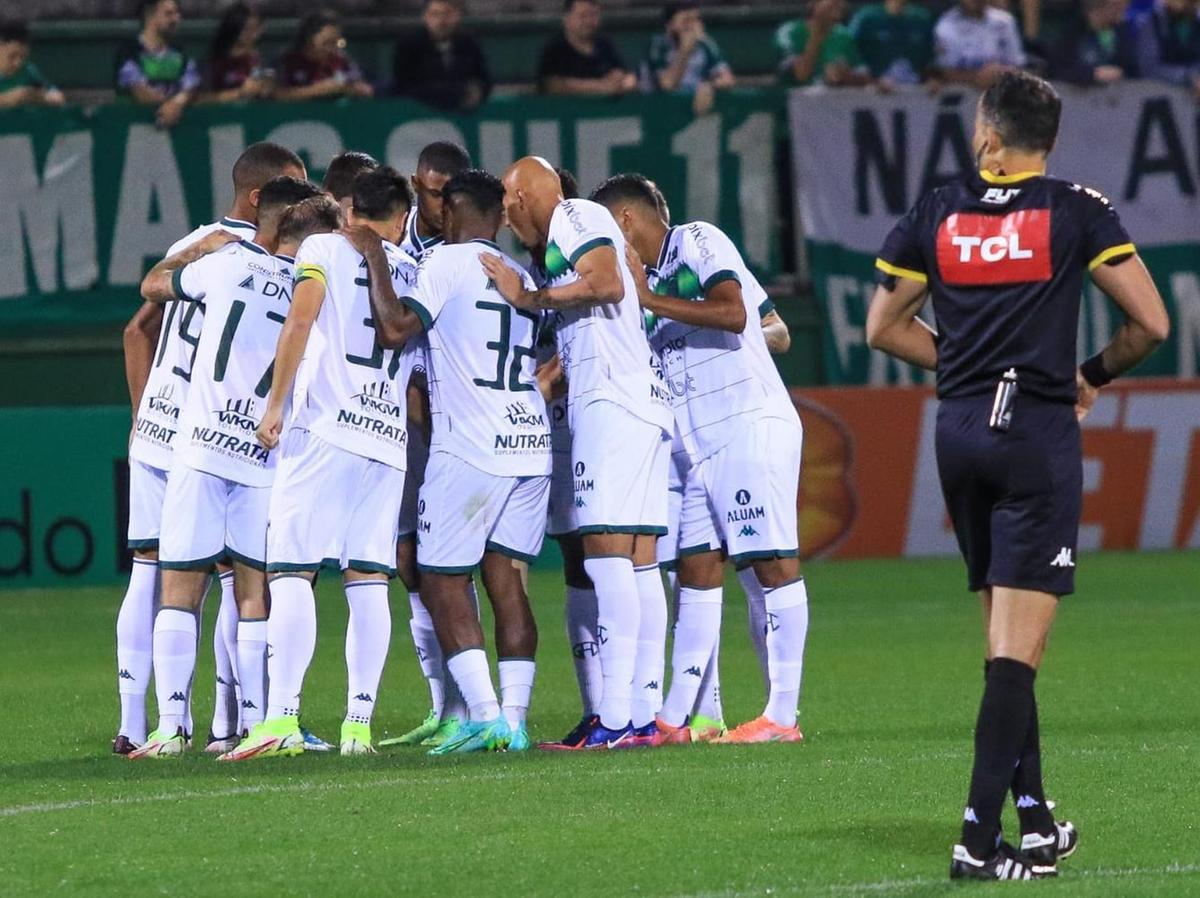Mozart confia na união do grupo para buscar a reabilitação na Série B do Campeonato Brasileiro (Márcio Cunha / Especial para Guarani FC)