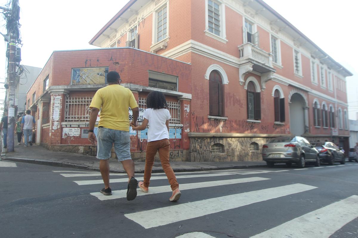 O casarão tombado pelo patrimônio histórico e arquitetônico do município fica na Rua José de Alencar: incentivo ao adensamento do Centro (Ricardo Lima)