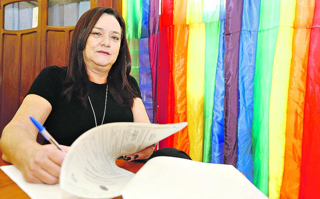 Este ano, 115 pessoas buscaram o Centro de Referência LGBT, informa a gestora Valdirene Santos (Gustavo Tilio)
