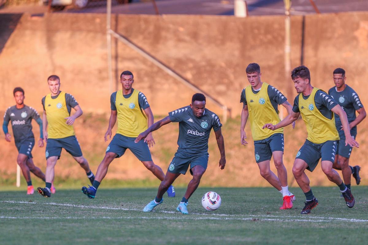 Mesmo diante de um quadro não animador, elenco do Guarani segue confiante na reabilitação do time (Thomaz Marostegan/Guarani FC)