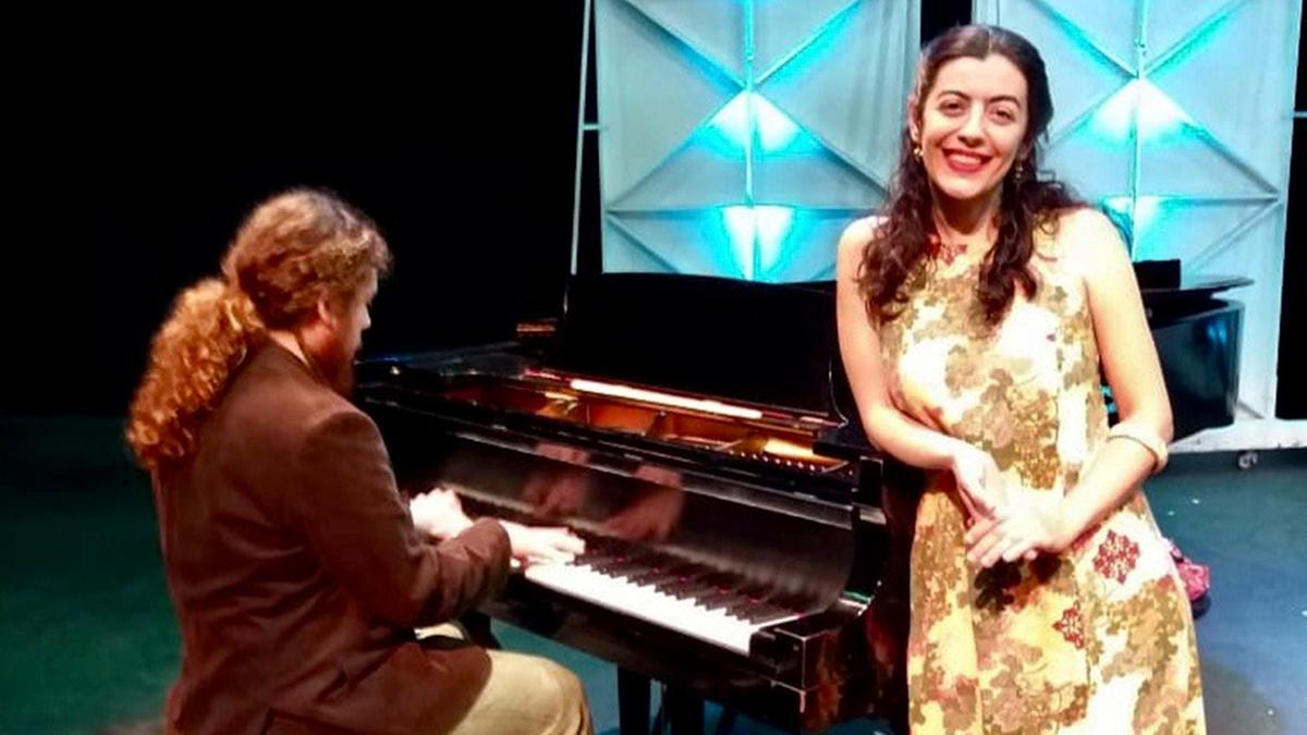 O pianista Samuka Cartes e a cantora Talitha Lessa , que formam o Duo Camaleão: expectativa para a apresentação especial (Divulgação)