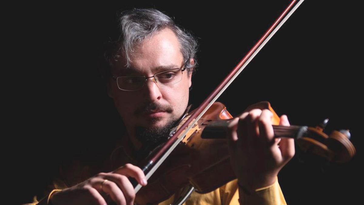 Em 2004 o violista foi vencedor do Prêmio Eleazar de Carvalho e ganhou uma bolsa de estudos no exterior (Divulgação)