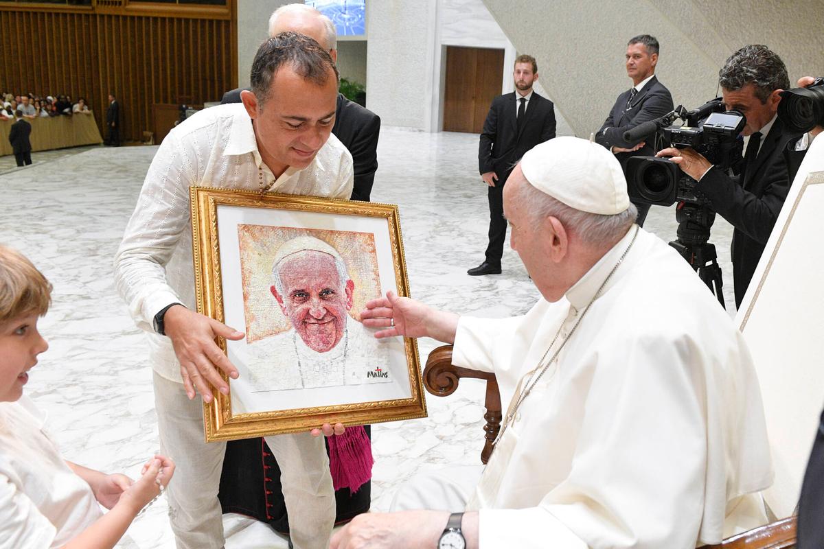 O quadro de 60 cm x por 60 cm foi feito todo em Campinas utilizando material reciclável (Divulgação)