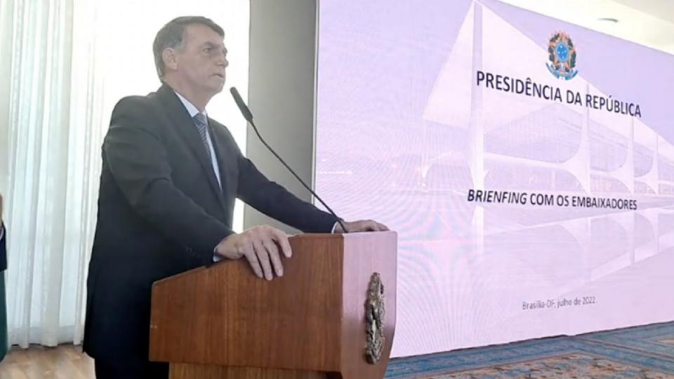 Reunião do presidente Jair Bolsonaro (PL) com embaixadores estrangeiros (Reprodução)