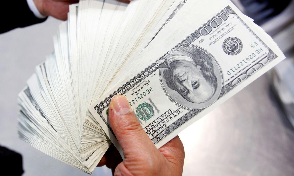 Dólar cai para R$ 5,15 em dia de feriado nos Estados Unidos (REUTERS/ Jo Yong-Hak)