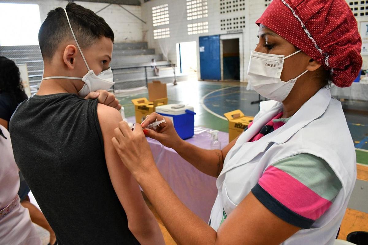 Campinas iniciou na segunda-feira a aplicação da 4ª dose da vacina contra a covid-19 em pessoas a partir de 30 anos (Divulgação)