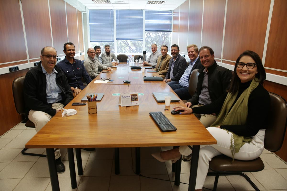 Investidores e representantes da PUC-Campinas iniciam parceria (Divulgação: PUC-Campinas)