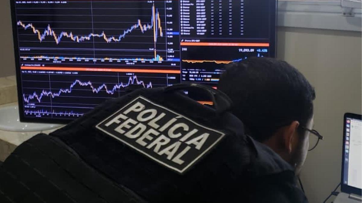 PF e Receita reprimem crimes de evasão de divisas, lavagem de dinheiro e associação criminosa (Divulgação)