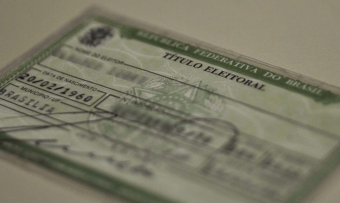 No cartório eleitoral, documento é entregue na hora (Arquivo/ Marcello Casal Jr/ Agência Brasil)