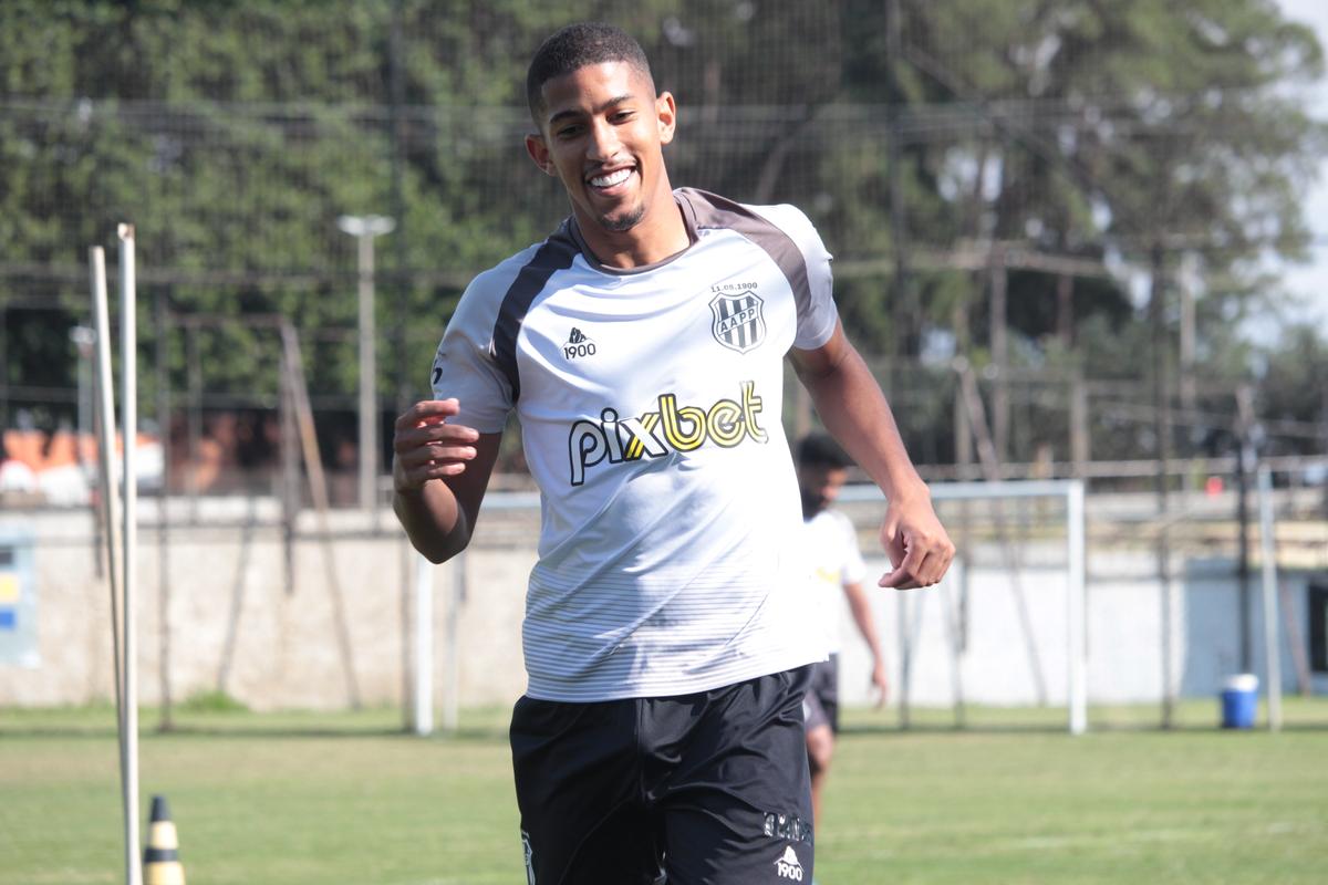 Recuperado de luxação no ombro, Igor Formiga retorna à lateral-direita nesta sexta-feira, em Londrina (Diego Almeida/PontePress)