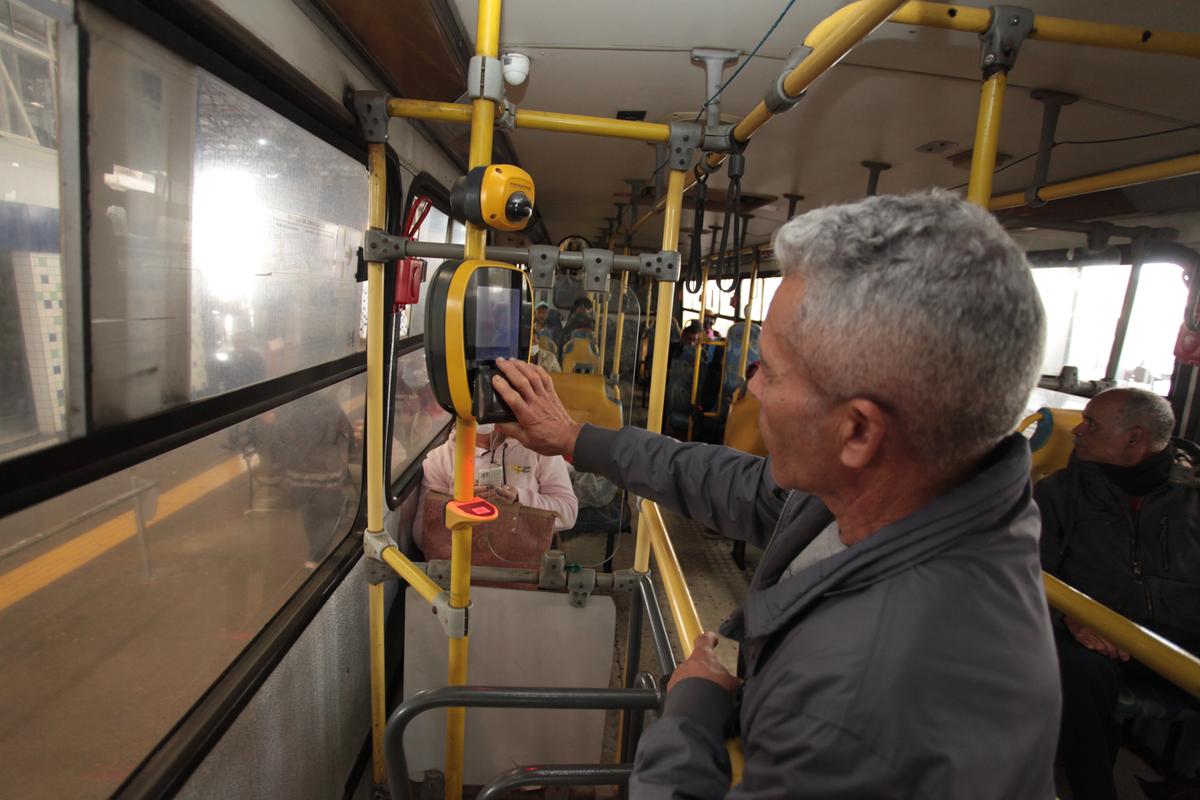 Verbas serão destinadas a cobrir subsídios de R$ 10 milhões que a Administração Municipal paga às permissionárias do transporte coletivo, visando evitar a concessão de reajuste da passagem de ônibus este ano (Rodrigo Zanotto)