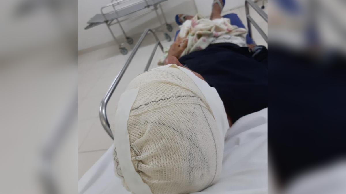 Idoso espancado pelos assaltantes é atendido na UPA da Vila Padre Anchieta l: vítima levou coronhadas na cabeça (Divulgação)