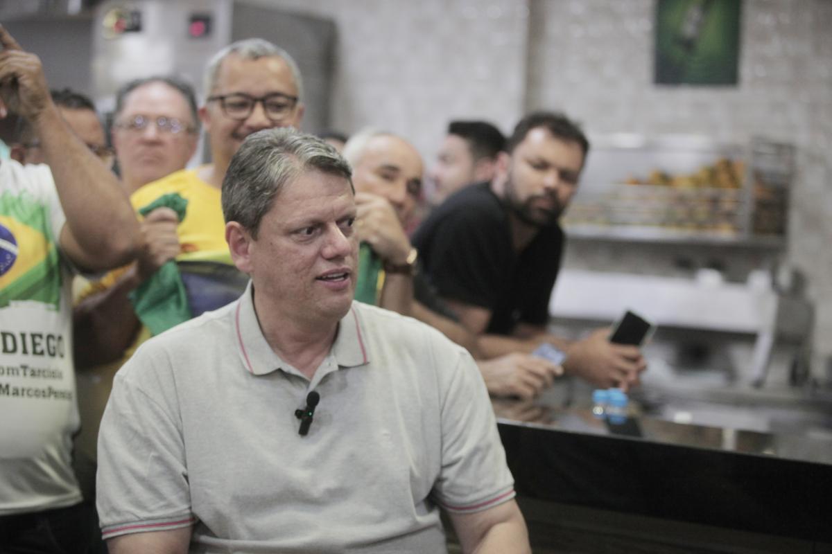 Tarcísio de Freitas ficou à frente de Fernando Haddad em todas as cidades da RMC (Kamá Ribeiro)