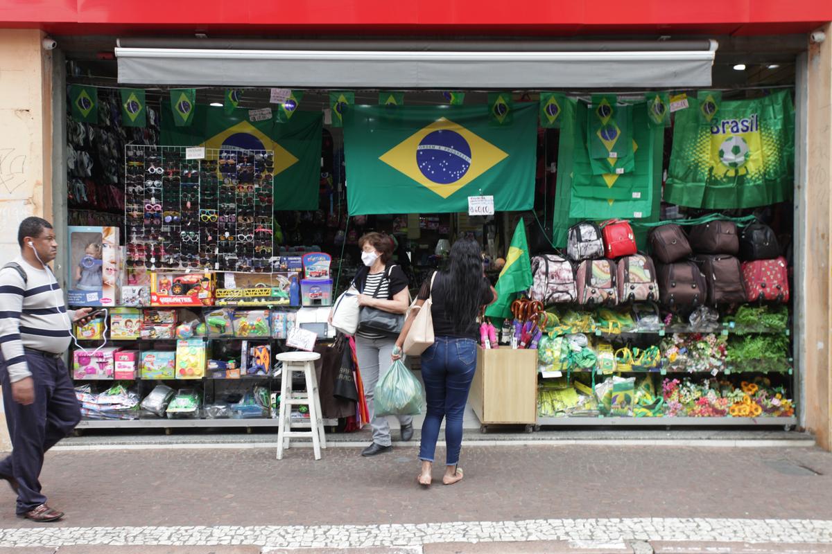Comerciantes apostam suas expectativas nas datas comemorativas, como o Dia das Crianças, Black Friday e o evento esportivo da Copa do Mundo para manter o equilíbrio das contas e lucrar neste 4˚trimestre (Rodrigo Zanotto)