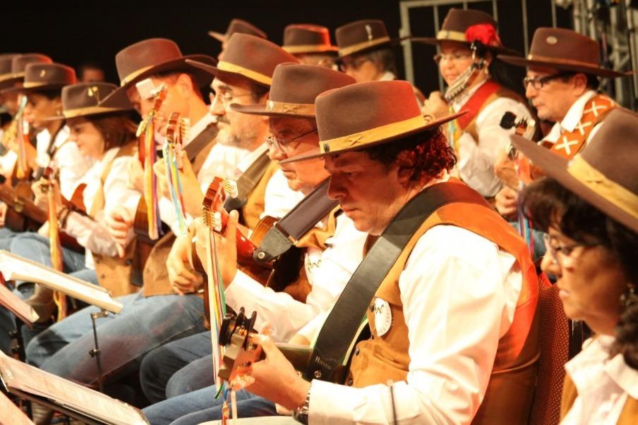 Projeto Arte do Bem traz João Carreiro como artista convidado da Orquestra Paulistana de Viola Caipira (Divulgação)