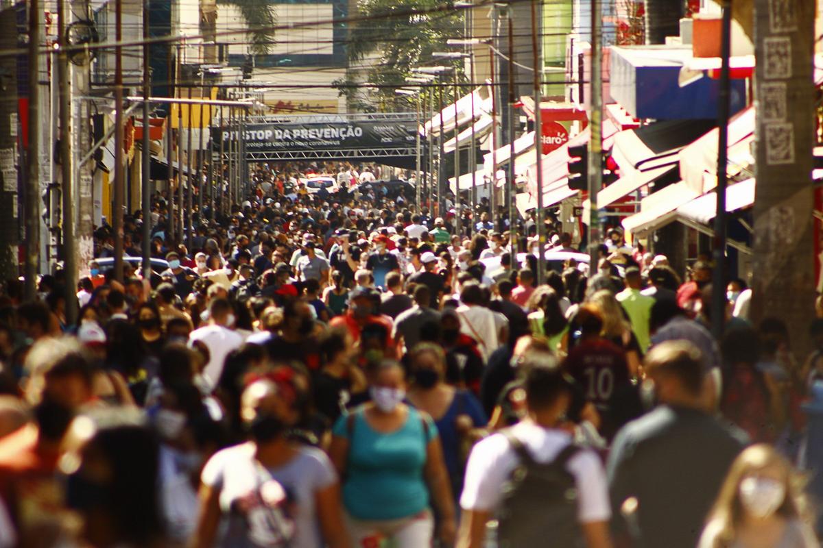 Atualmente, a taxa de fecundidade total no Brasil está em 1,6 filho por mulher, índice abaixo da taxa de reposição, que é de 2,1 filhos (Cedoc)