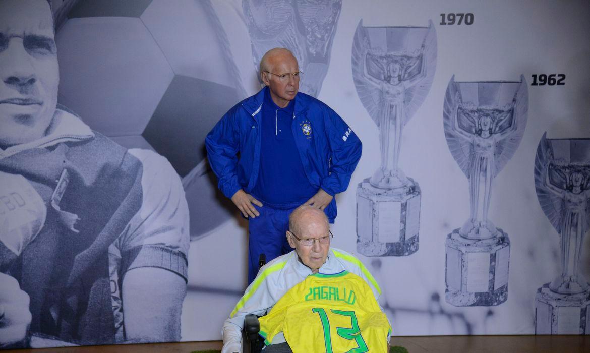 Solenidade reuniu amigos do treinador de 91 anos (Tomaz Silva/ Agência Brasil)