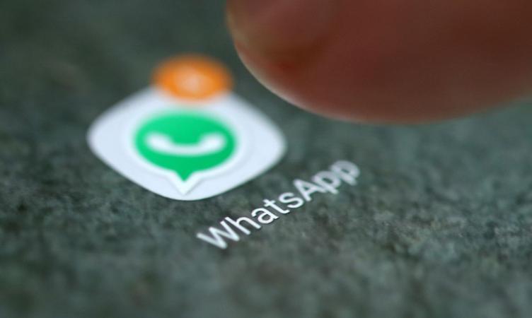 Mais de 7 mil notificações foram reportadas. Por volta das 6h, os usuários já começaram a relatar o retorno do serviço (Reuters/ Dado Ruvic)