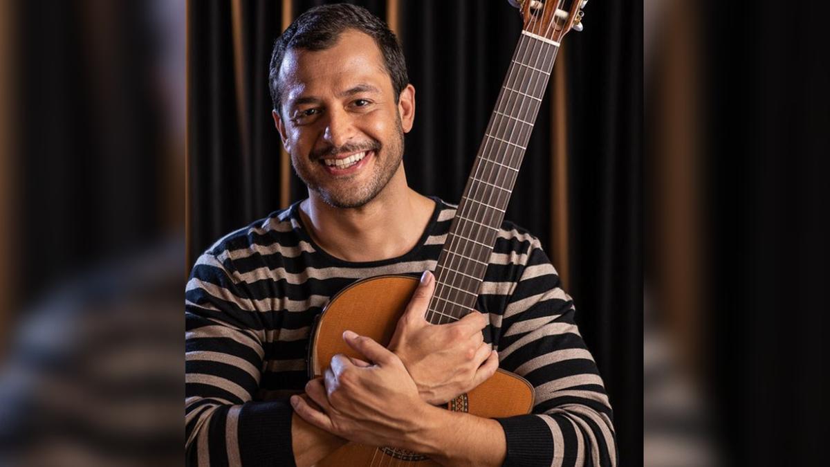 O carioca João Sabiá apresentará suas composições e referências musicais em show com 1 hora de duração no Sesi Amoreiras (Divulgação)