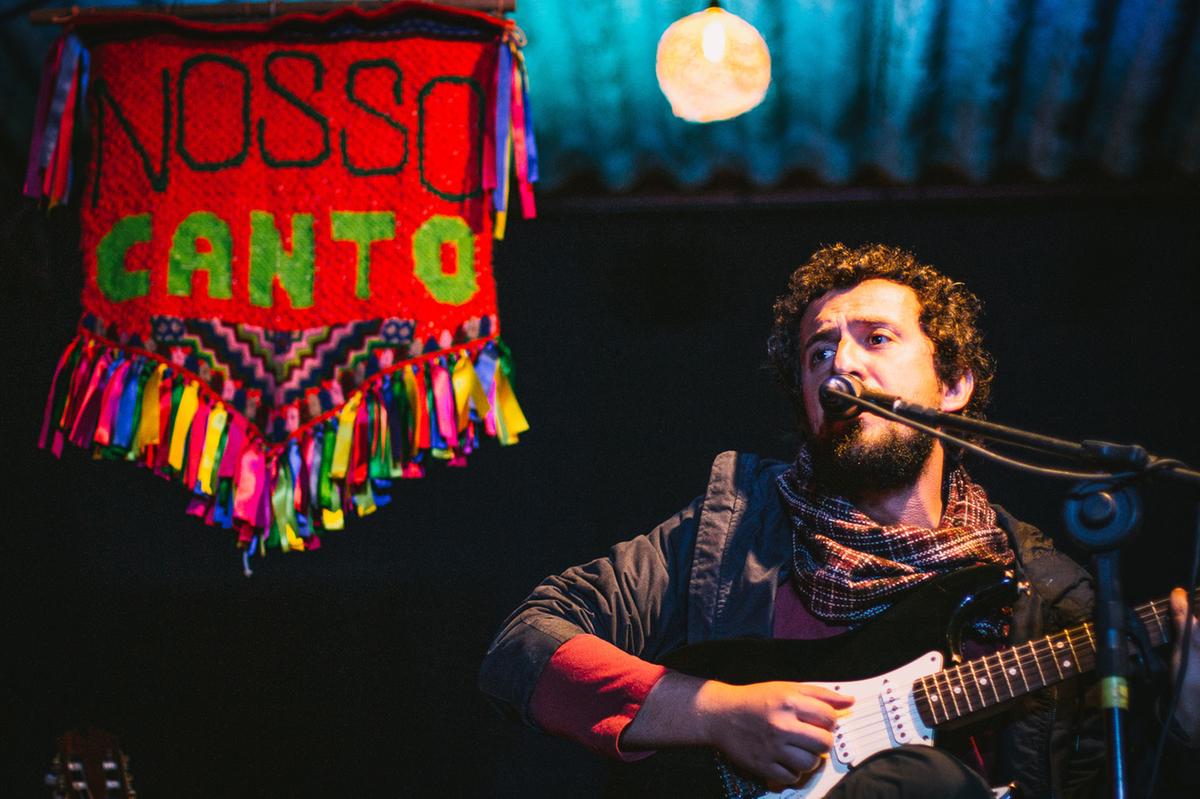 Dudu Ferraz encerrará a noite de música autoral no próximo sábado, no Ponto de Cultura Quintal Garatuja, no Jd. Nova Europa (Gabriella Zanardi)
