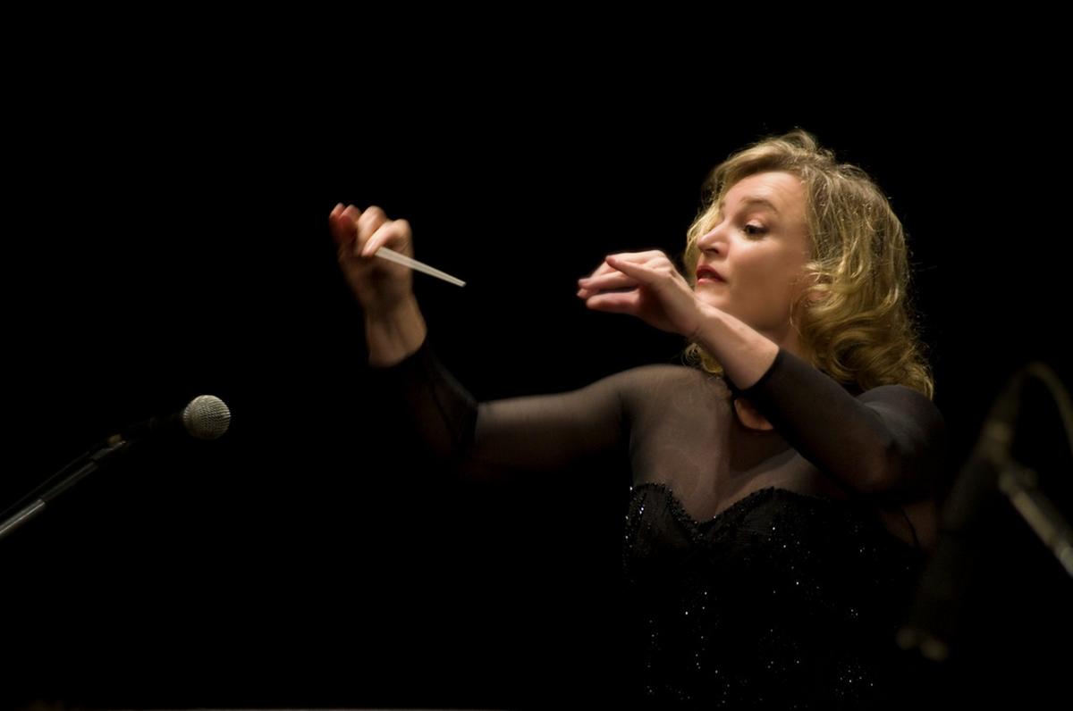 Ligia Amadio volta a reger a OSMC em concerto especial e gratuito, que também contará com a presença do trombonista Wilson Dias (Divulgação)
