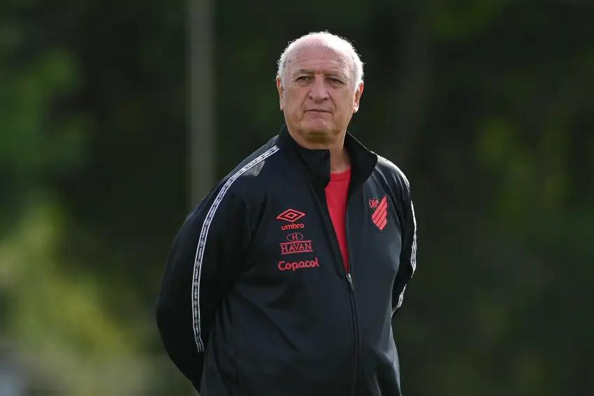 Um dos maiores treinadores da história do futebol brasileiro, Felipão acumula 27 títulos em suas quatro décadas como técnico (José Tramontin/Athletico/Divulgação)