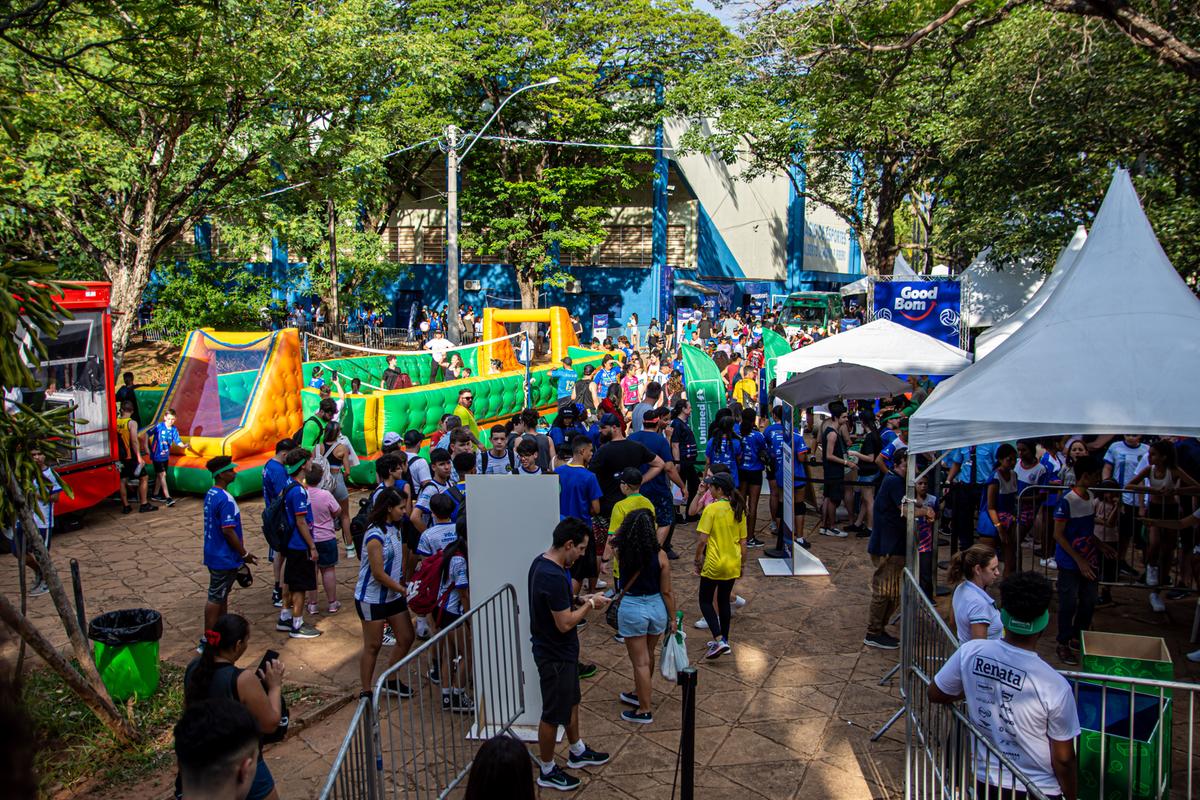 Cinco mil pessoas participaram do “Vôlei Day” (Divulgação)