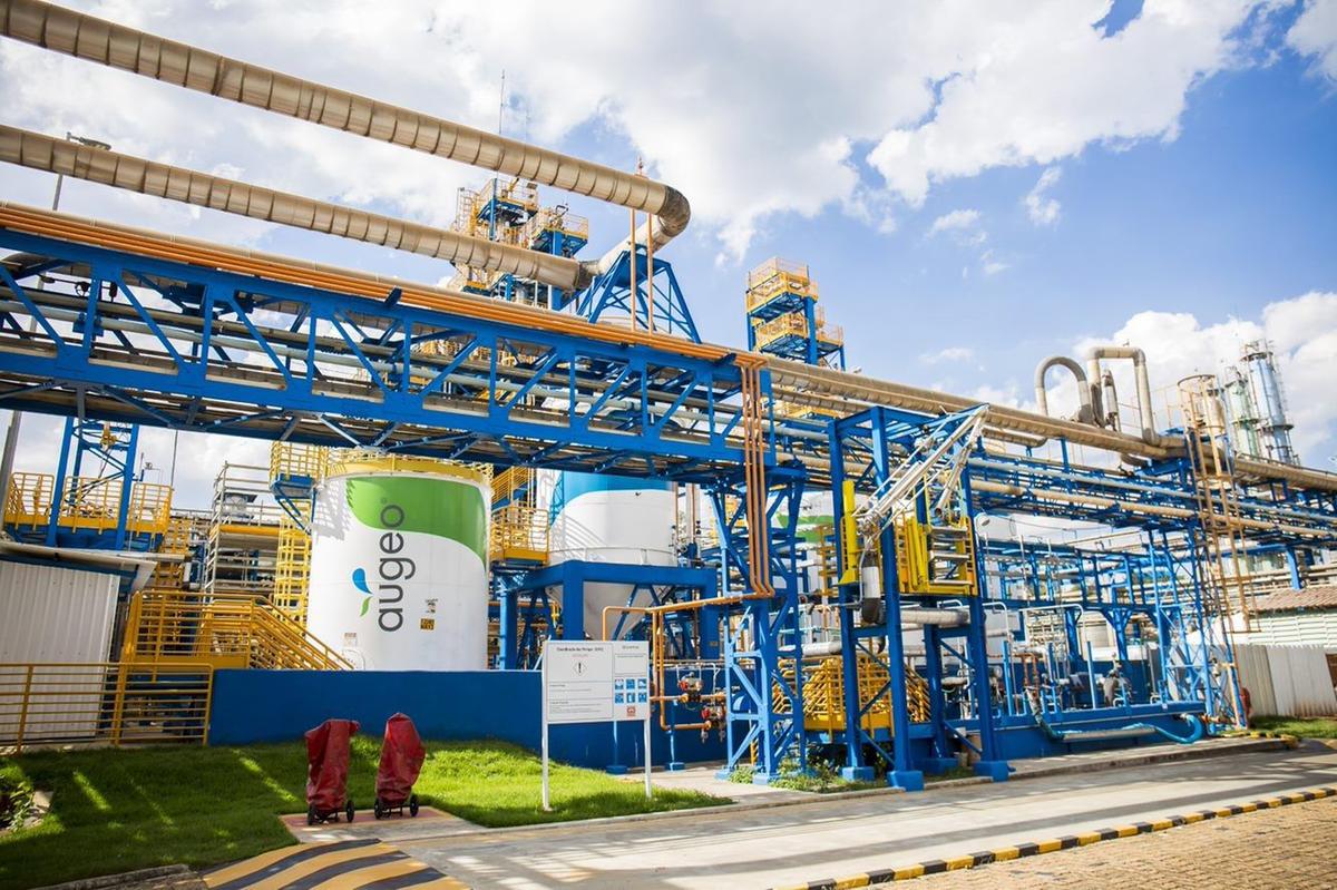 Uma das indústrias do polo petroquímico de Paulínia: graças aos impostos pagos pelo setor, município detém o quarto maior Produto Interno Bruto per capita (PIB)do país, da ordem de R$ 341.552,82 (Divulgação)