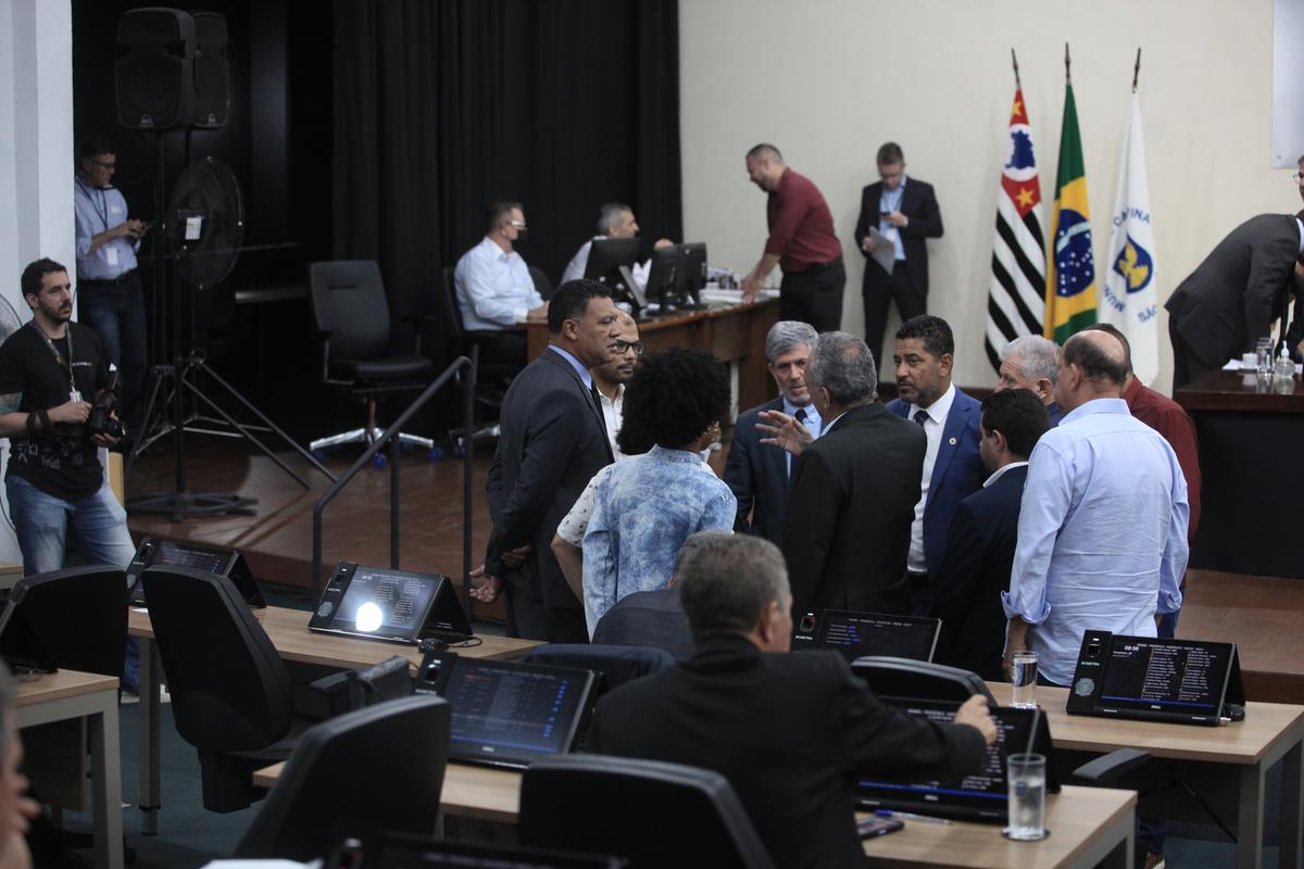 De acordo com o regimento interno, a eleição para presidente da Câmara é aberta a todos os vereadores, que podem votar e ser votados sem a necessidade de formar chapa (Kamá Ribeiro)