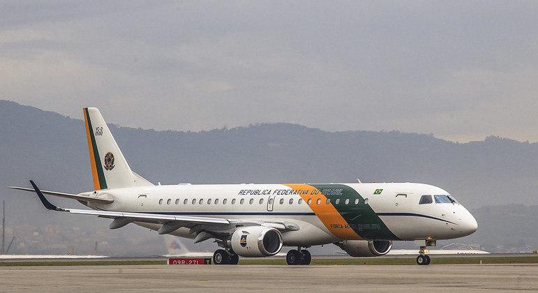 Avião de Bolsonaro decola rumo a Orlando (TENENTE ENÍLTON/AGÊNCIA FORÇA AÉREA)