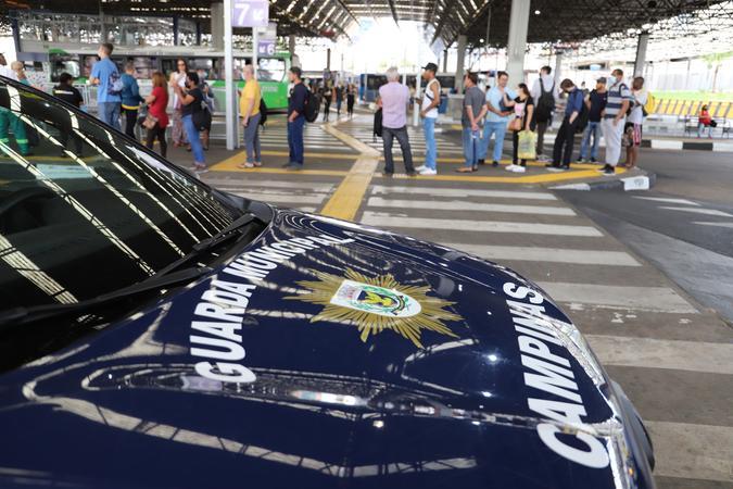 O suspeito se entregou em uma base da Guarda Municipal (GM) de Campinas (Dominique Torquato)