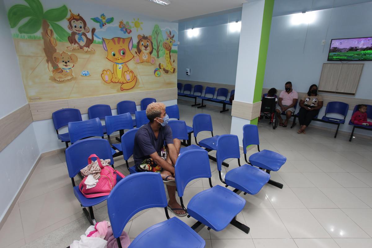 Na parede da recepção do hospital infantil estão pintadas as mascotes (Rodrigo Zanotto)