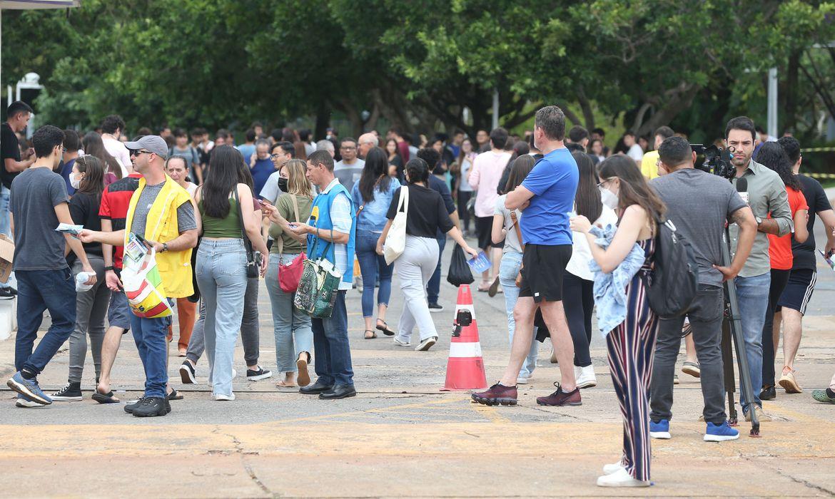 Provas do Enem são reaplicadas hoje e amanhã a 3,2 mil estudantes (Valter Campanato/ Agência Brasil)