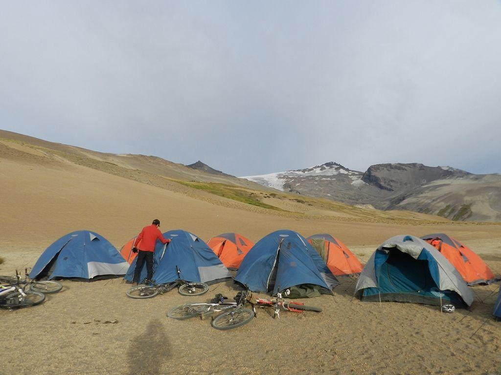 Lincoln Neves em acampamento no topo da Cordilheira dos Andes (: Arquivo pessoal)