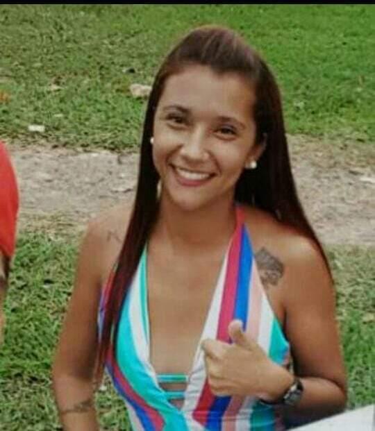 Luana de Souza Bezerra de Lima, de 29 anos, tinha uma filha de 5 anos, de outro relacionamento, e vivia com o acusado há quase um ano e meio (Reprodução/Rede social)