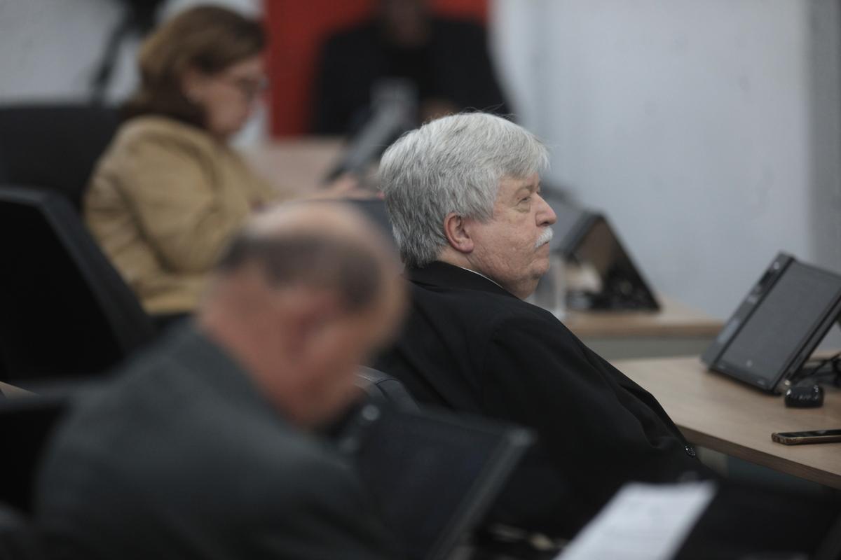 O vereador Jorge Schneider durante sessão da Câmara: na prática, a Frente se manteria atenta às movimentações do governo federal em relação ao tema (Kamá Ribeiro)