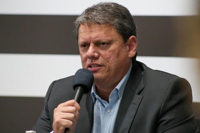 Governador de São Paulo, Tarcísio de Freitas (Republicanos) sancionou projeto que derruba a exigência do passaporte da vacina (Isadora de Leão Moreira /Governo do Estado de SP)
