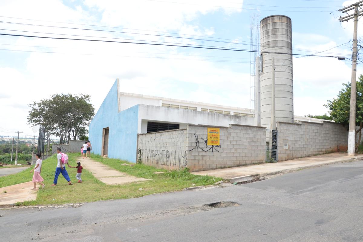 Obra de construção de creche, no Jardim Telesp, em Campinas, iniciada em 2013 e paralisada no final de 2021: valor do contrato é de R$ 1.451.820,98 (Alessandro Torres)