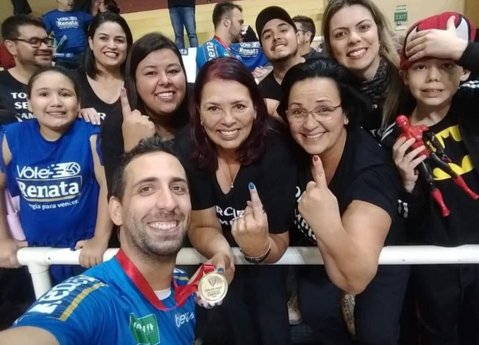 Vôlei Renata conta com a fidelidade da torcida (Divulgação)