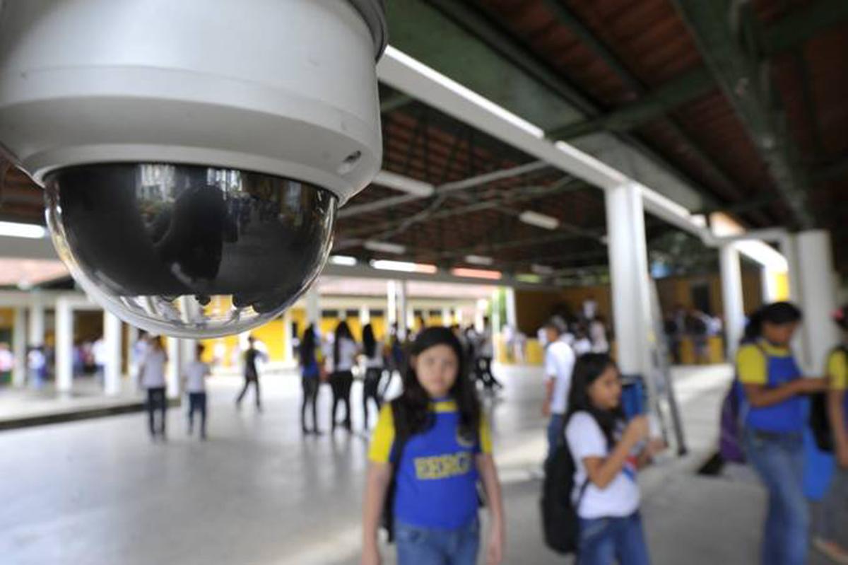 Implantação de câmeras de monitoramento nas 208 escolas municipais depende de uma rede de fibra ótica (Divulgação/ Secretaria de Educação do Amazonas)