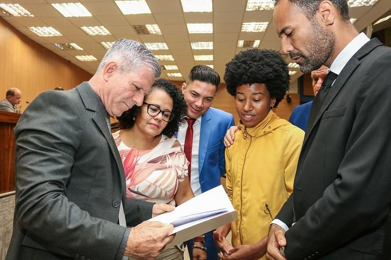 Vereadores votam nesta segunda-feira (6), em definitivo, projeto que determina três minutos como tempo máximo de espera para atendimento nos call centers das empresas públicas municipais (Câmara Municipal de Campinas)