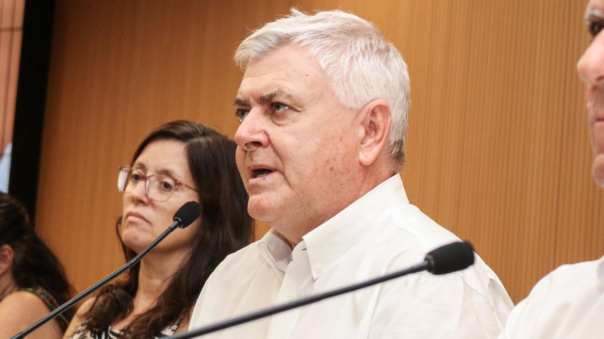 O secretário de Saúde, Lair Zambon, participa de audiência na Câmara (MATERNIDADE Câmara Municipal Campinas)